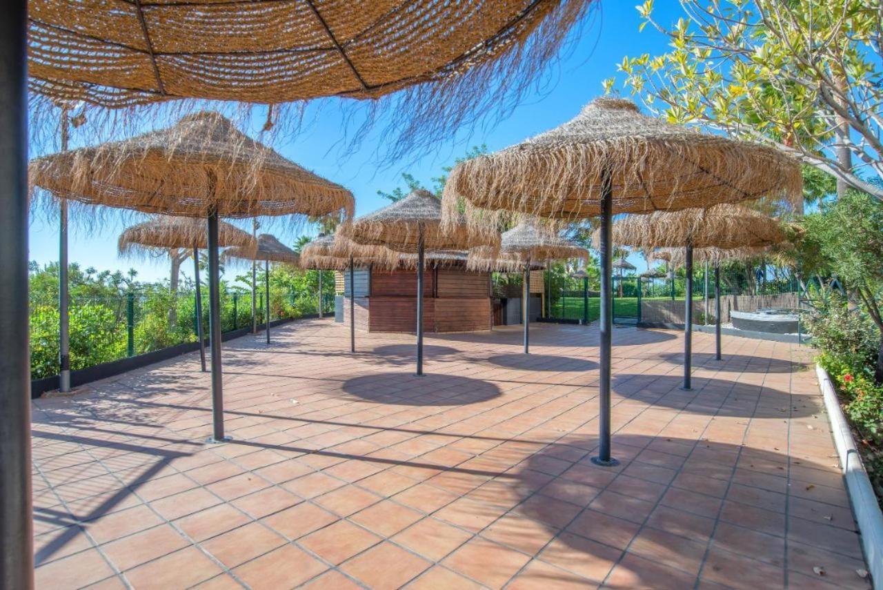 Beach And Pool Holidays At The Grand Coloso Benalmádena Dış mekan fotoğraf